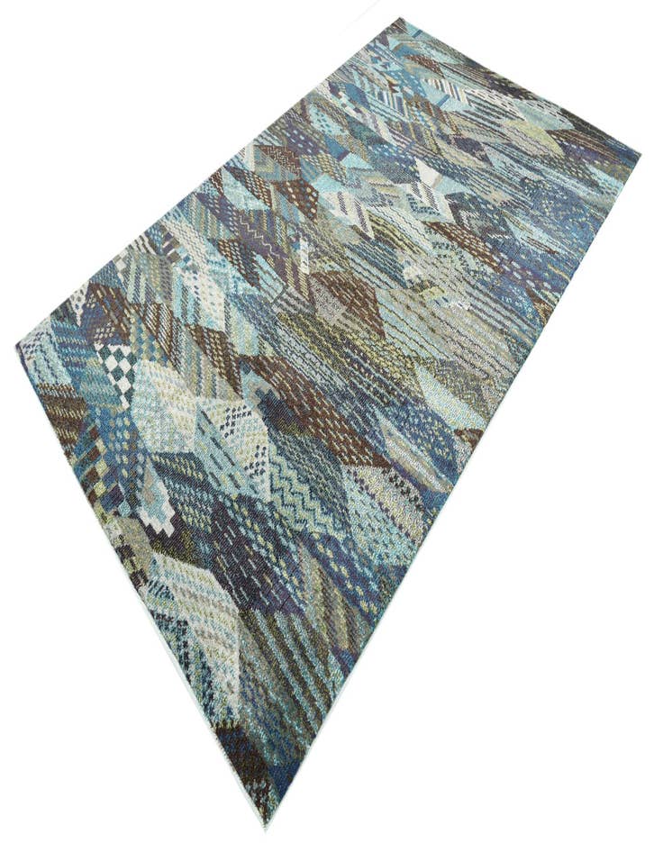 Detail image of  5' x 8'  Washable Mesa Rug