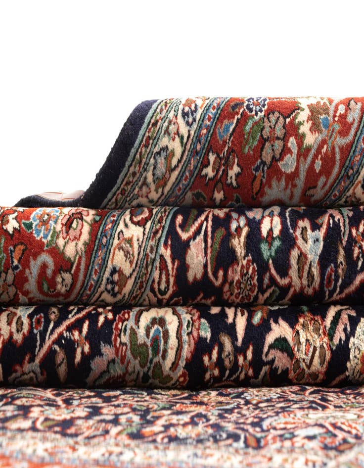 Detail image of  6' 6 x 9' 7 Mood Wool Rug