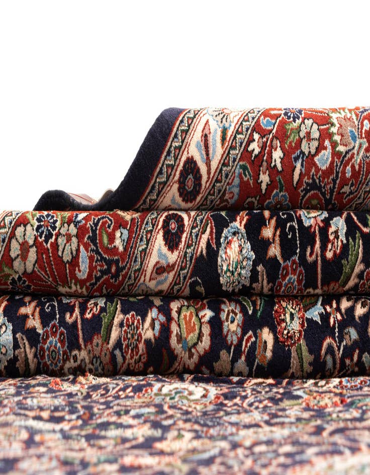 Detail image of  6' 7 x 9' 10 Mood Wool Rug