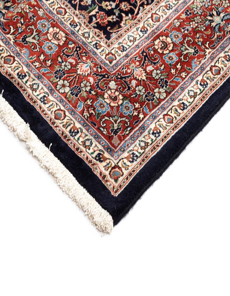 Detail image of  6' 6 x 9' 7 Mood Wool Rug