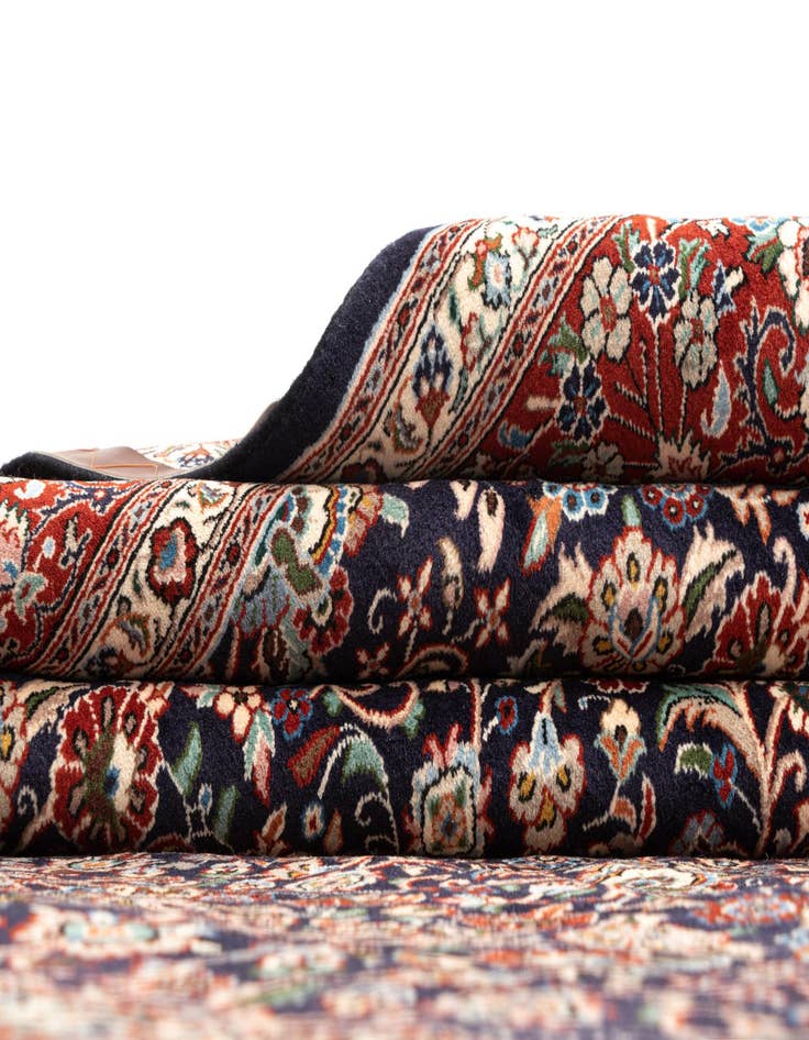 Detail image of  6' 7 x 9' 5 Mood Wool Rug