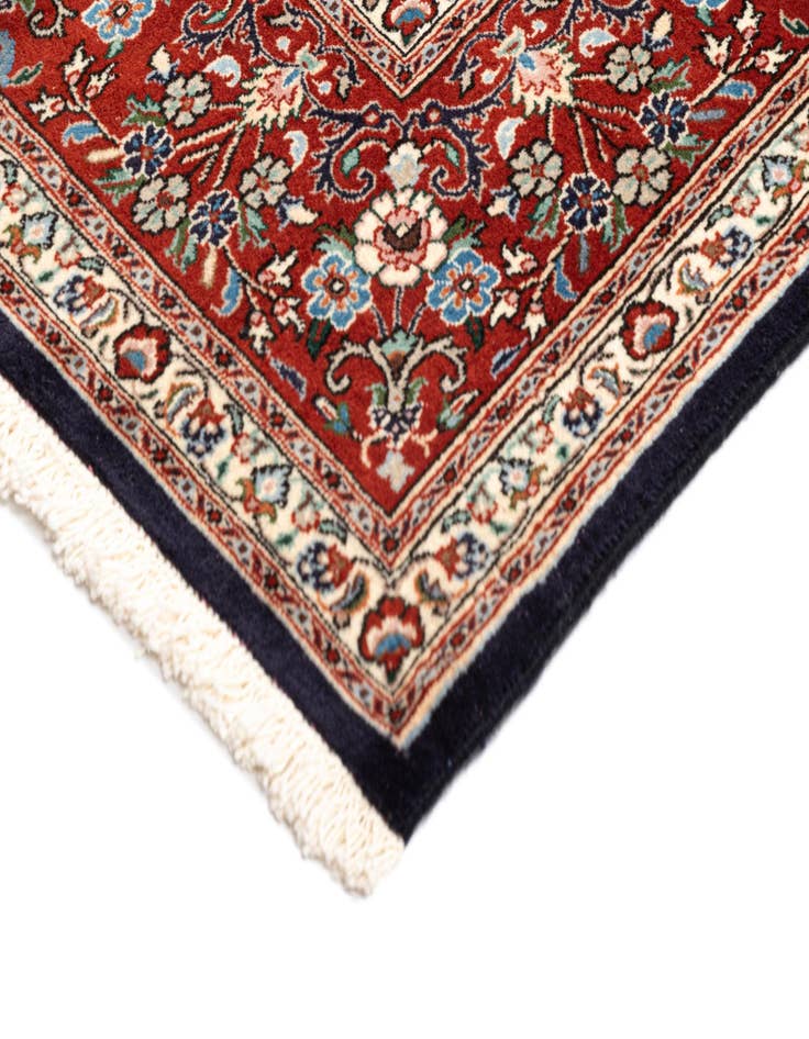 Detail image of  6' 7 x 9' 5 Mood Wool Rug