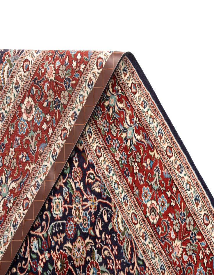 Detail image of  6' 7 x 9' 5 Mood Wool Rug