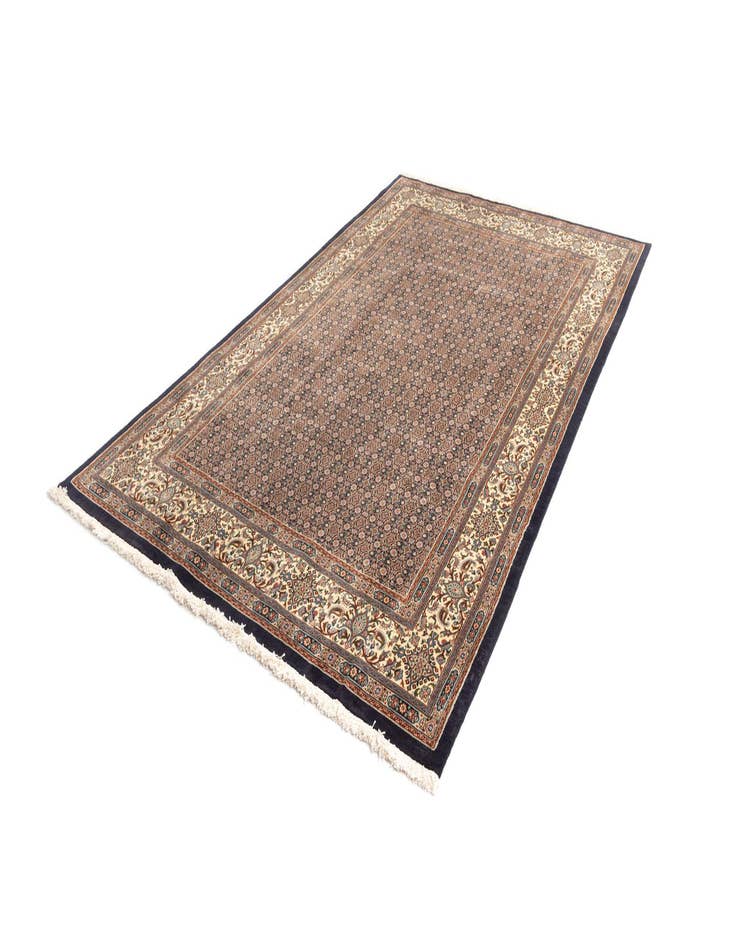 Detail image of  6' 3 x 9' 11 Mood Wool Rug