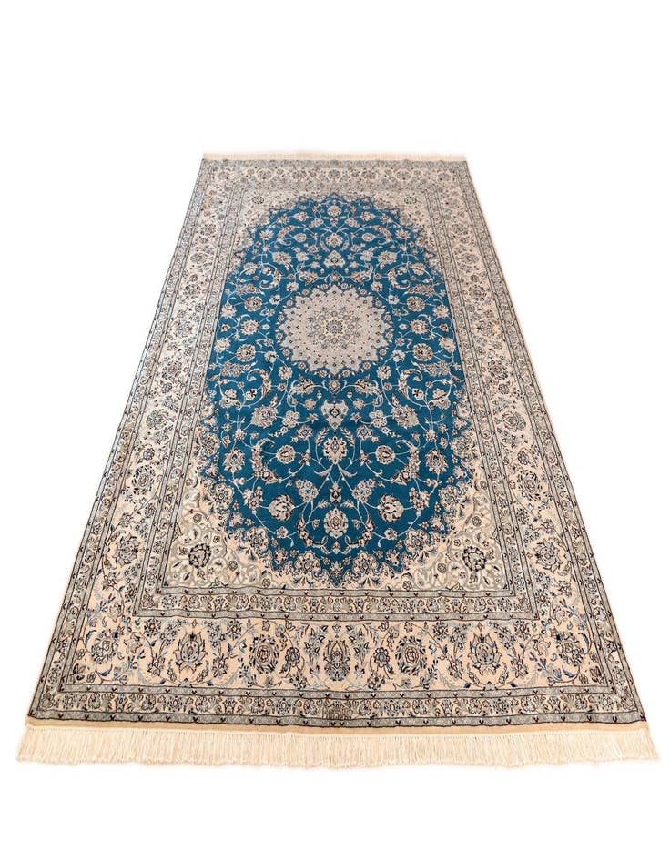 Detail image of  6' 9 x 10' 4 Nain Rug