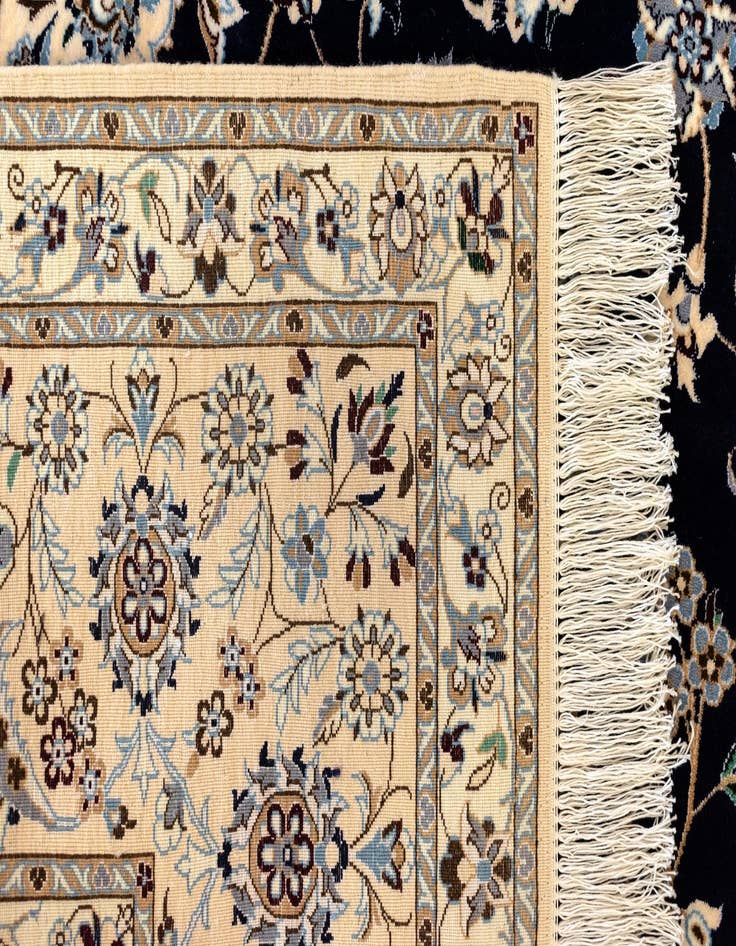 Detail image of  6' 10 x 9' 10 Nain Rug