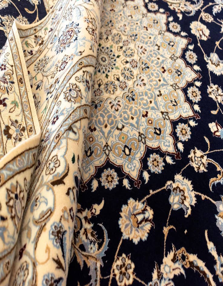 Detail image of  6' 10 x 9' 10 Nain Rug