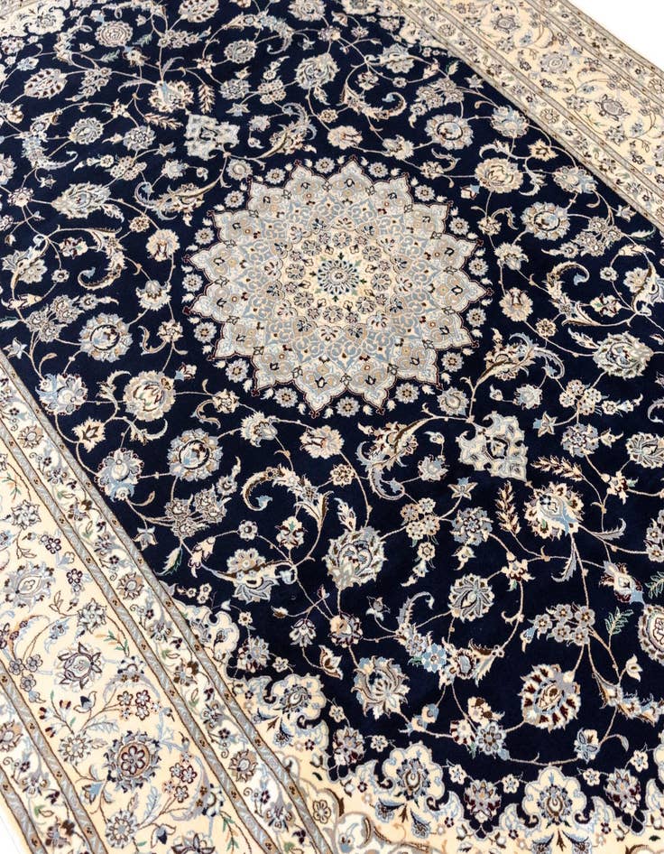 Detail image of  6' 10 x 9' 10 Nain Rug