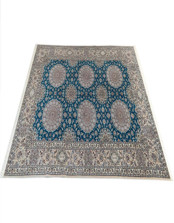 Detail image of  6' 11 x 10' 5 Nain Rug