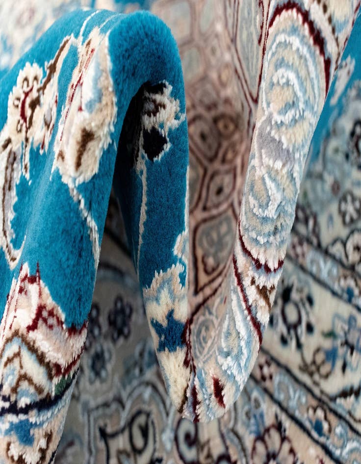 Detail image of  6' 11 x 10' 5 Nain Rug