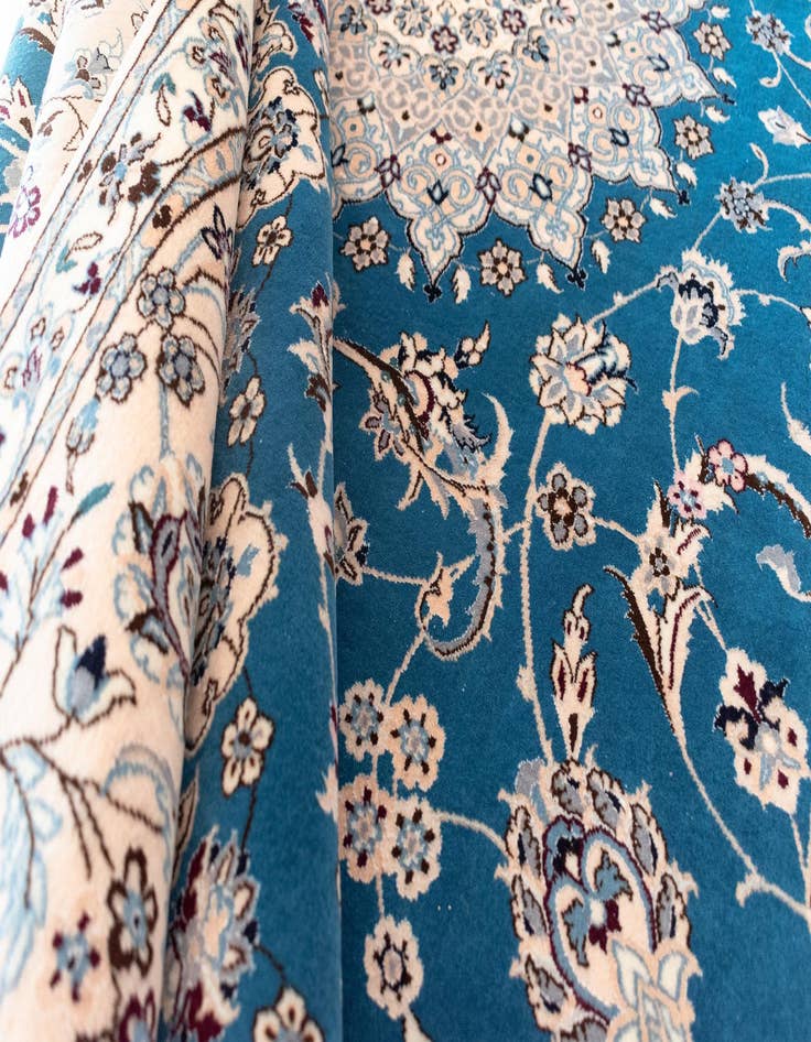 Detail image of  6' 9 x 10' 3 Nain Rug