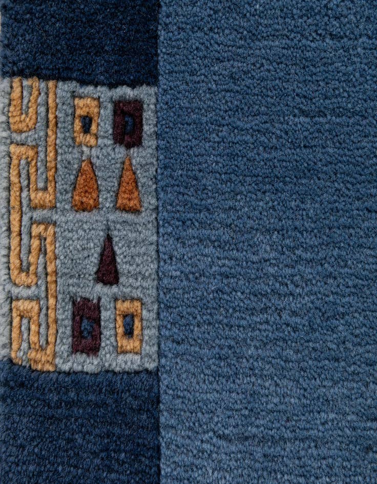 Detail image of  2' 1 x 3' 1  Hand Knotted Nepal Wool Rug