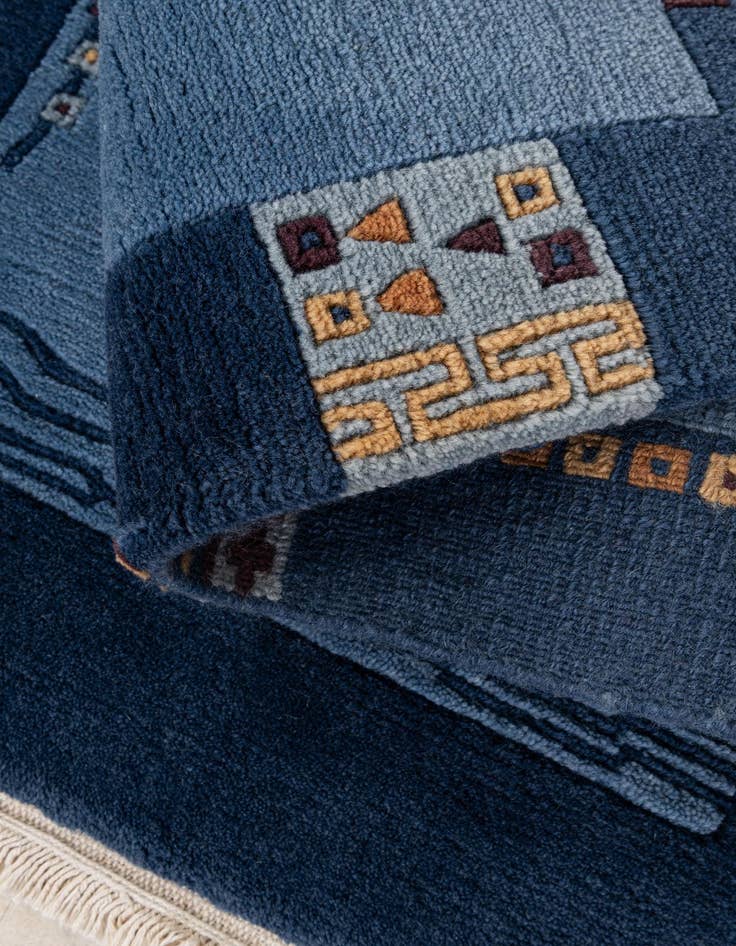 Detail image of  2' 1 x 3' 1  Hand Knotted Nepal Wool Rug