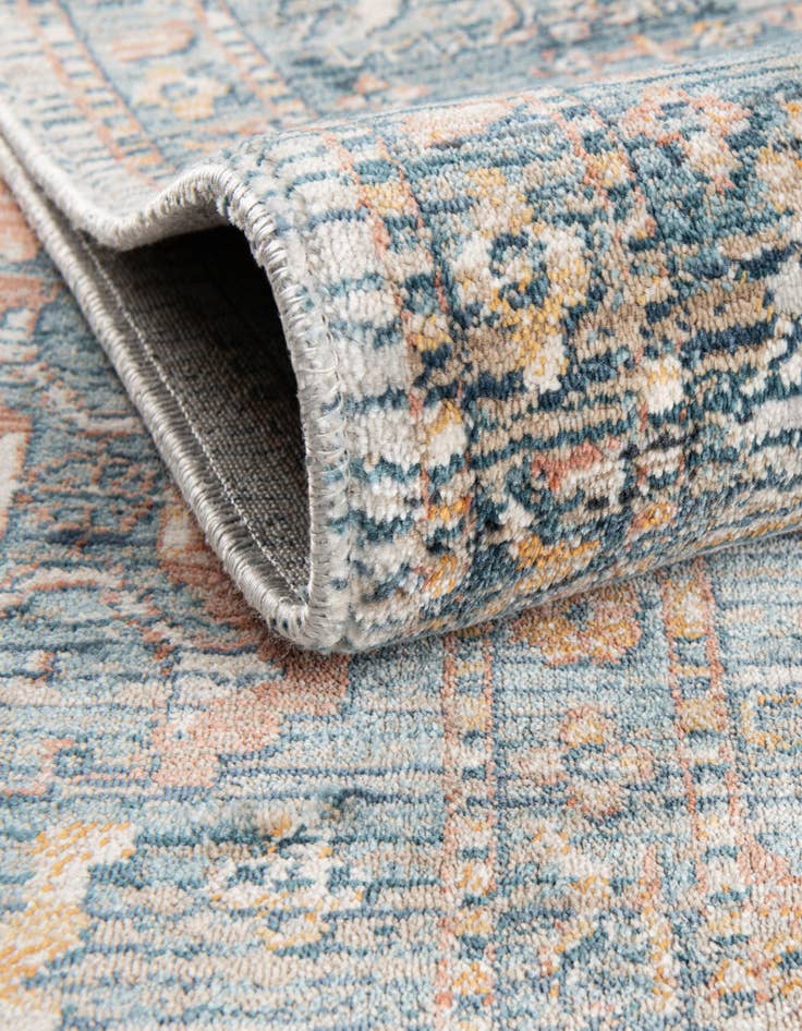 Detail image of  5' x 7' 10 Newport Rug