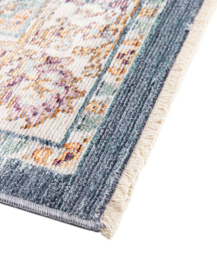 Detail image of  4' x 6' 2 Noble Rug