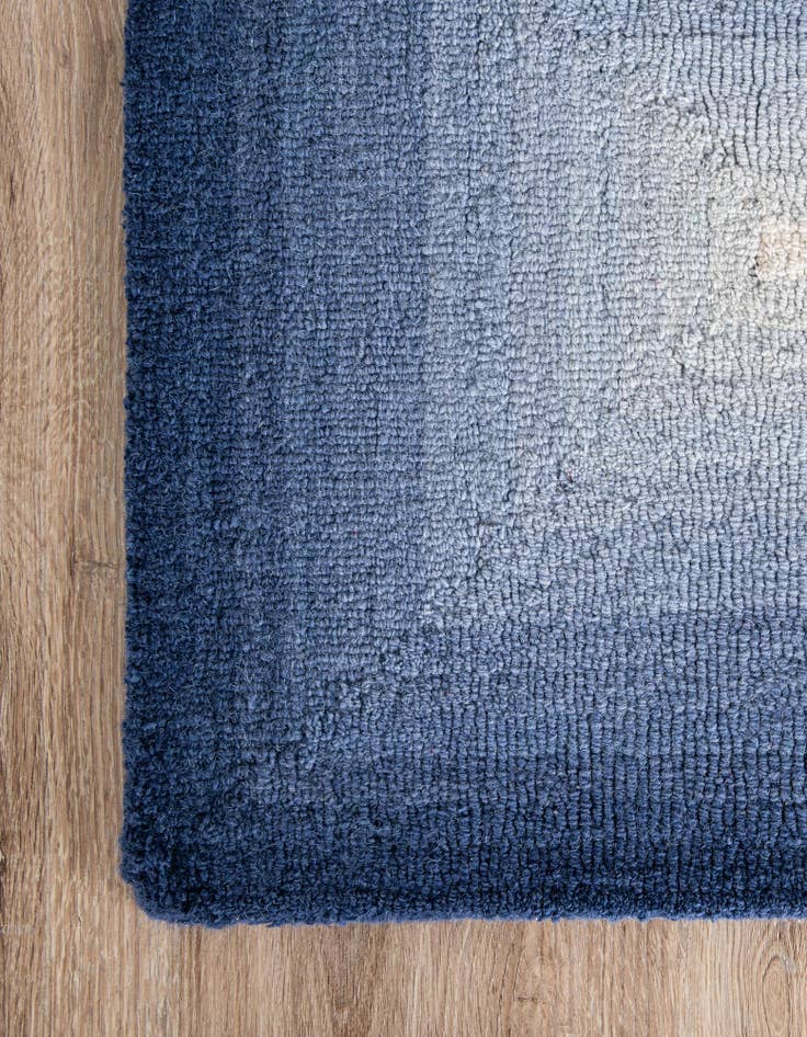 Detail image of  5' 1 x 8' Ombre Wool Rug