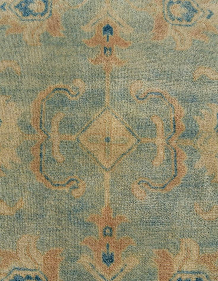 Detail image of 8' 1 x 9' 10 Hand Knotted Oushak Wool Rug