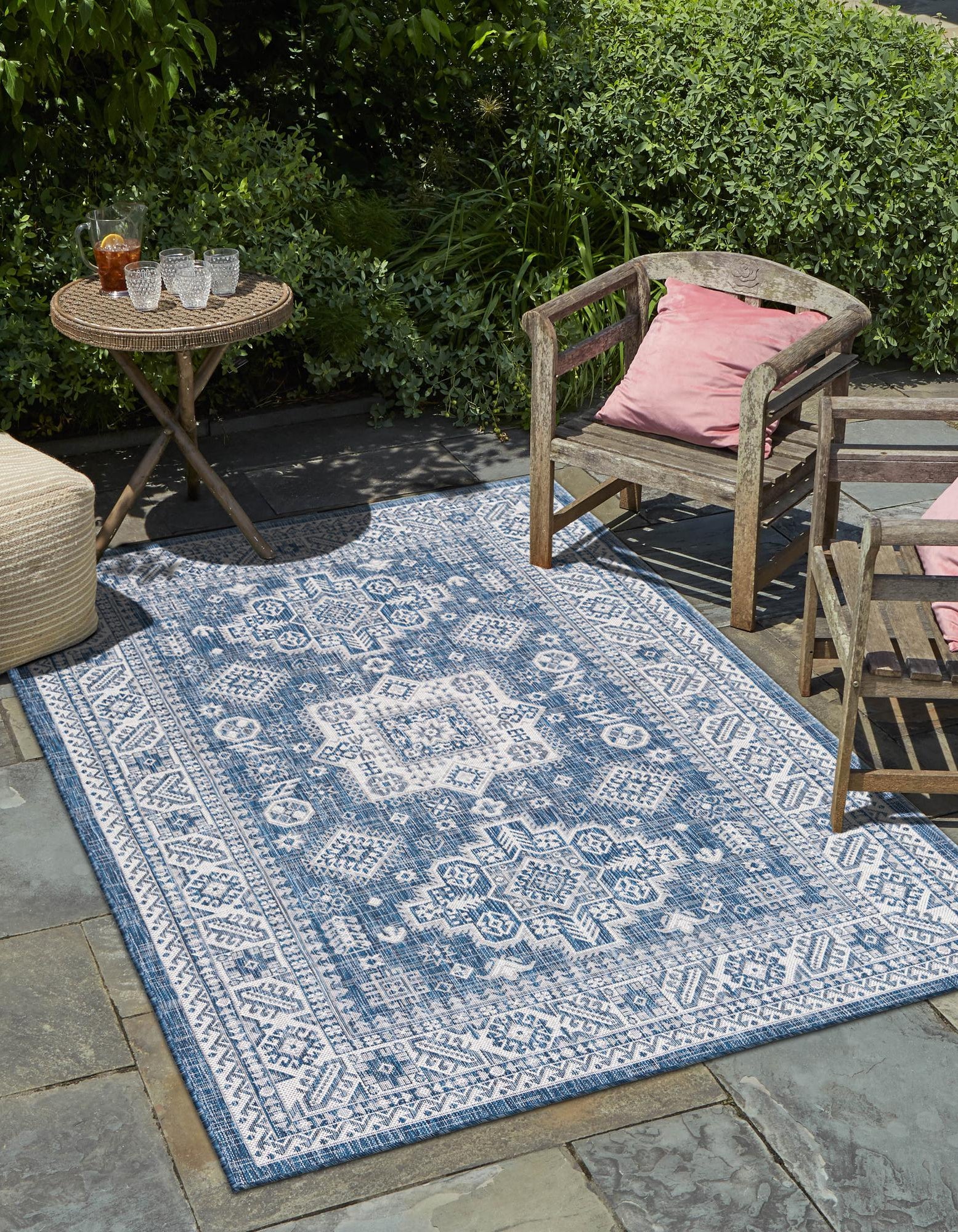 Blue 5' 3 x 7' 10 Aztec Indoor / Outdoor Rug | Rugs.com