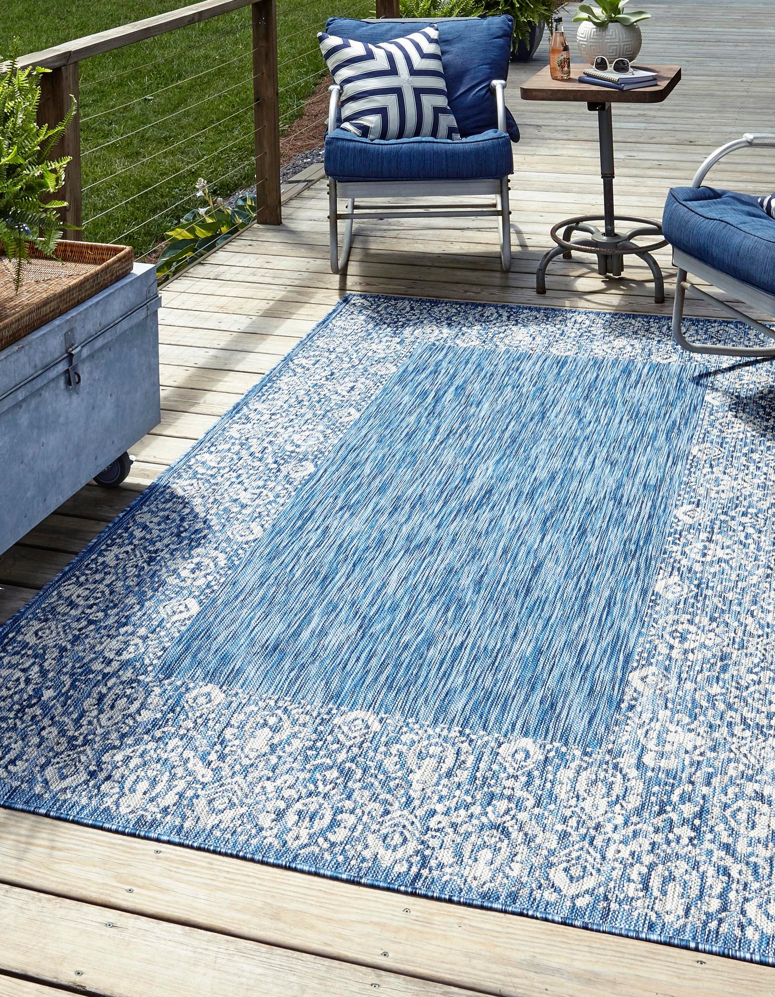 Blue 5' x 8' Border Indoor / Outdoor Rug | Rugs.com