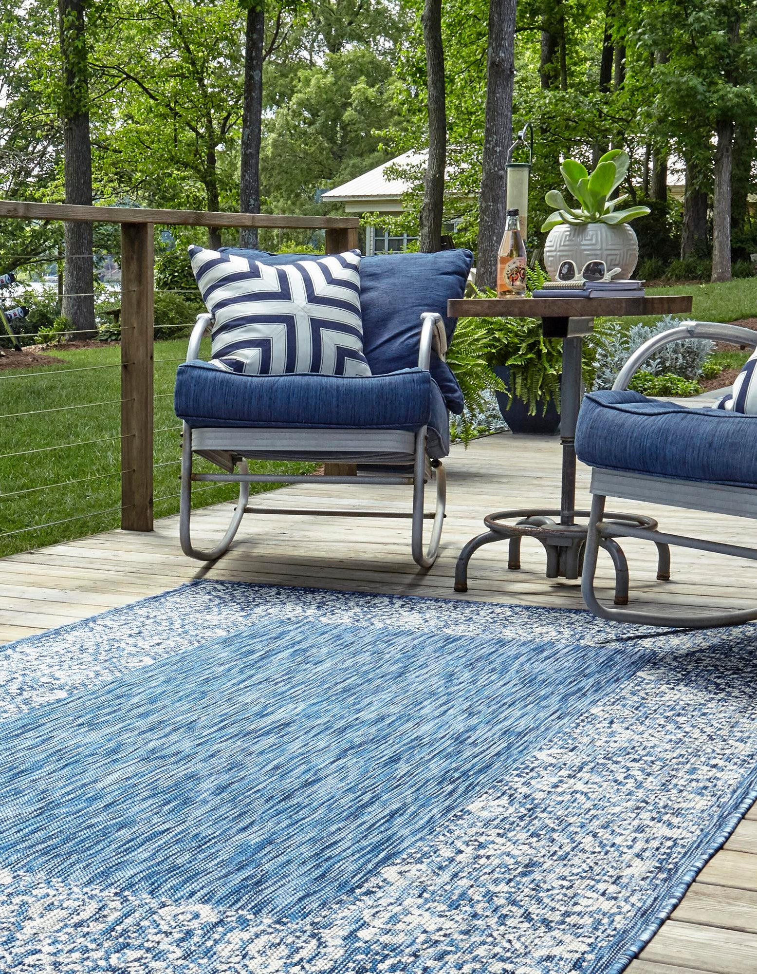 Blue 5' x 8' Border Indoor / Outdoor Rug | Rugs.com