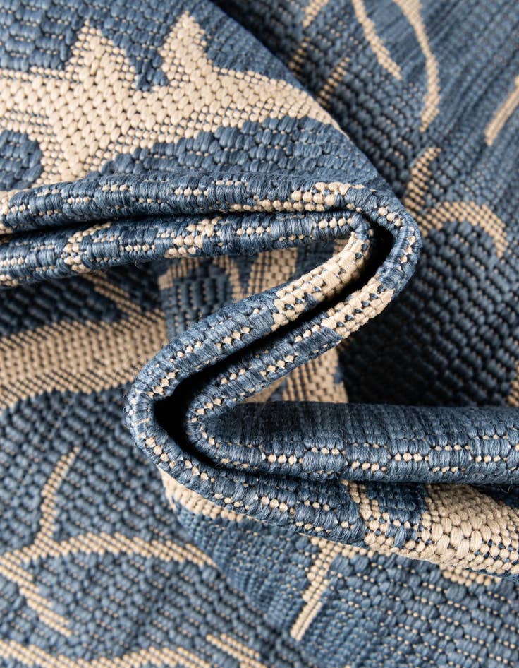 Detail image of  4' x 6'  Washable Botanical Indoor / Outdoor Rug