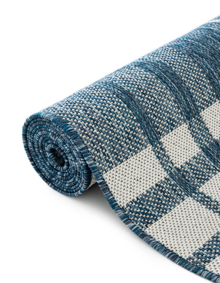 Detail image of  4' x 6'  Washable Checkered Indoor / Outdoor Rug