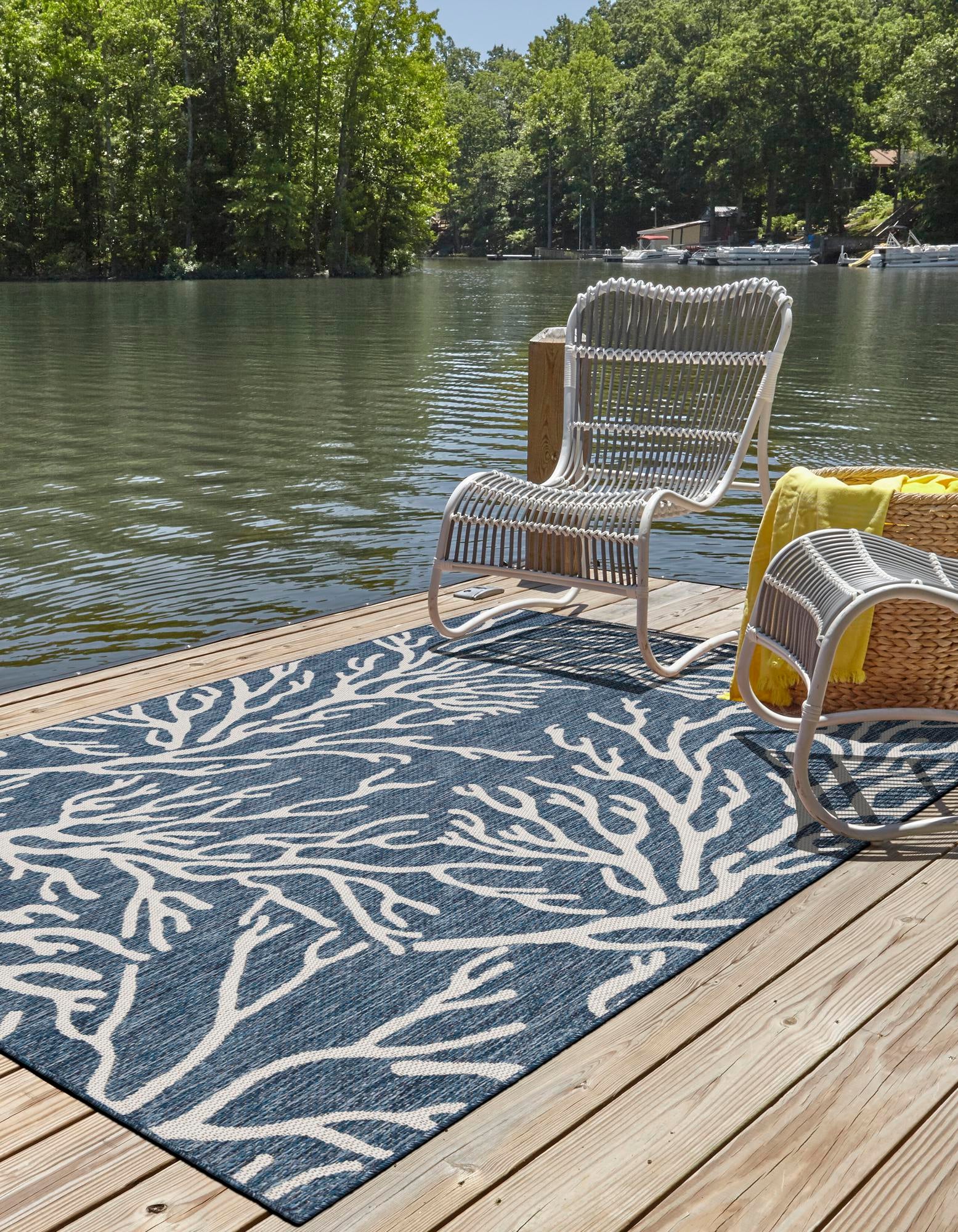 Blue 6' x 9' Coastal Indoor / Outdoor Rug | Rugs.com