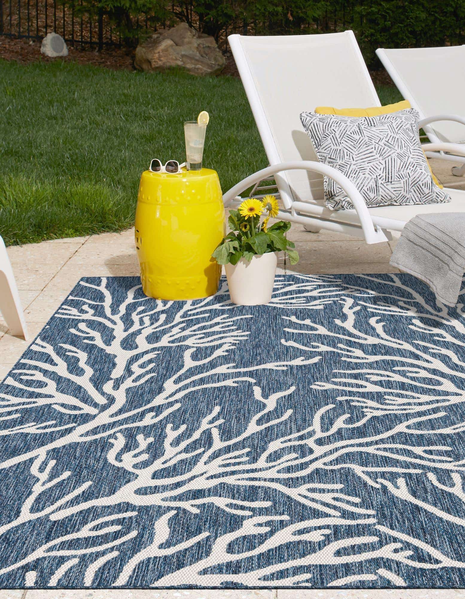 Primary image  7' 10 x 10'  Washable Coastal Indoor / Outdoor Rug