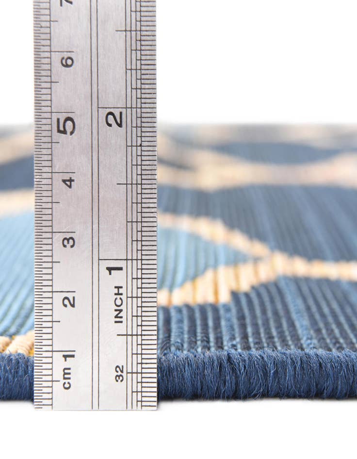 Detail image of  5' 3 x 8'  Washable Lattice Indoor / Outdoor Rug