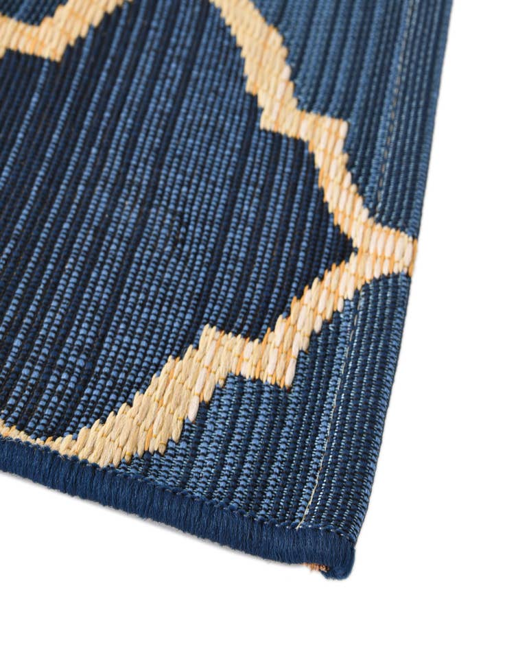 Detail image of  5' 3 x 8'  Washable Lattice Indoor / Outdoor Rug