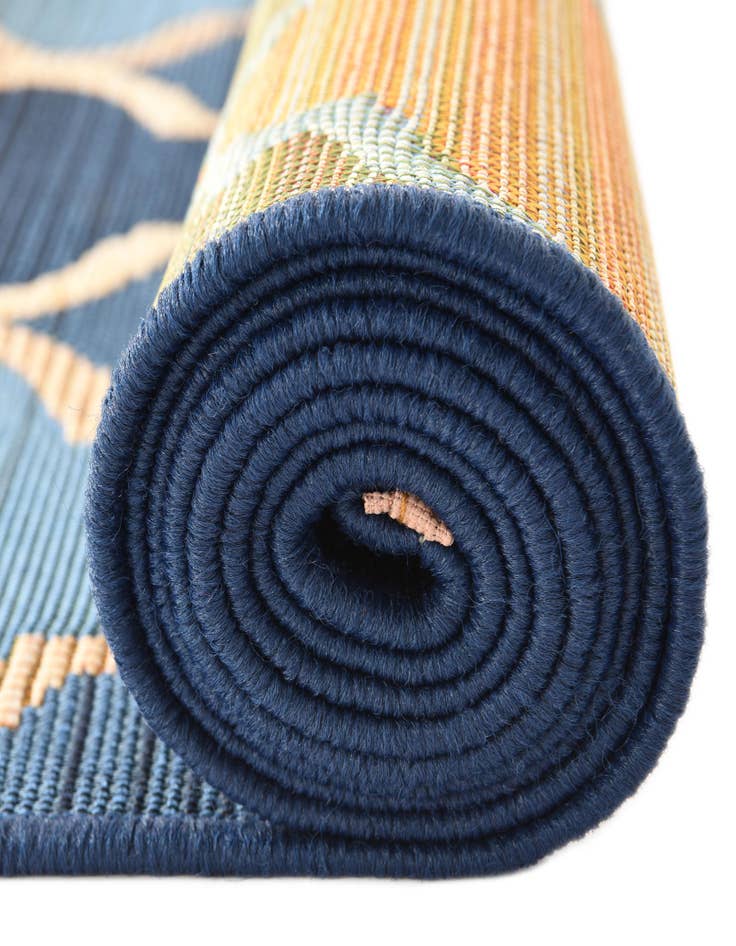 Detail image of  5' 3 x 8'  Washable Lattice Indoor / Outdoor Rug