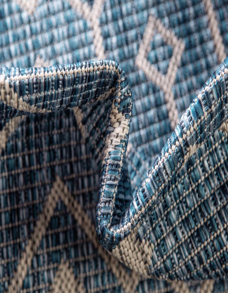 Detail image of  5' 3 x 7'  Washable Lattice Indoor / Outdoor Rug