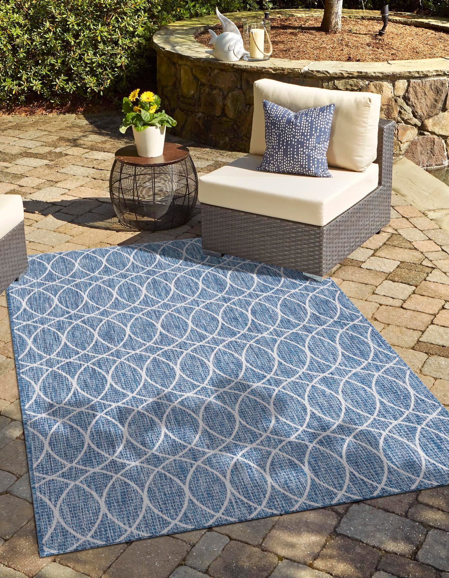 Blue 10' x 14' Lattice Indoor / Outdoor Rug | Rugs.com
