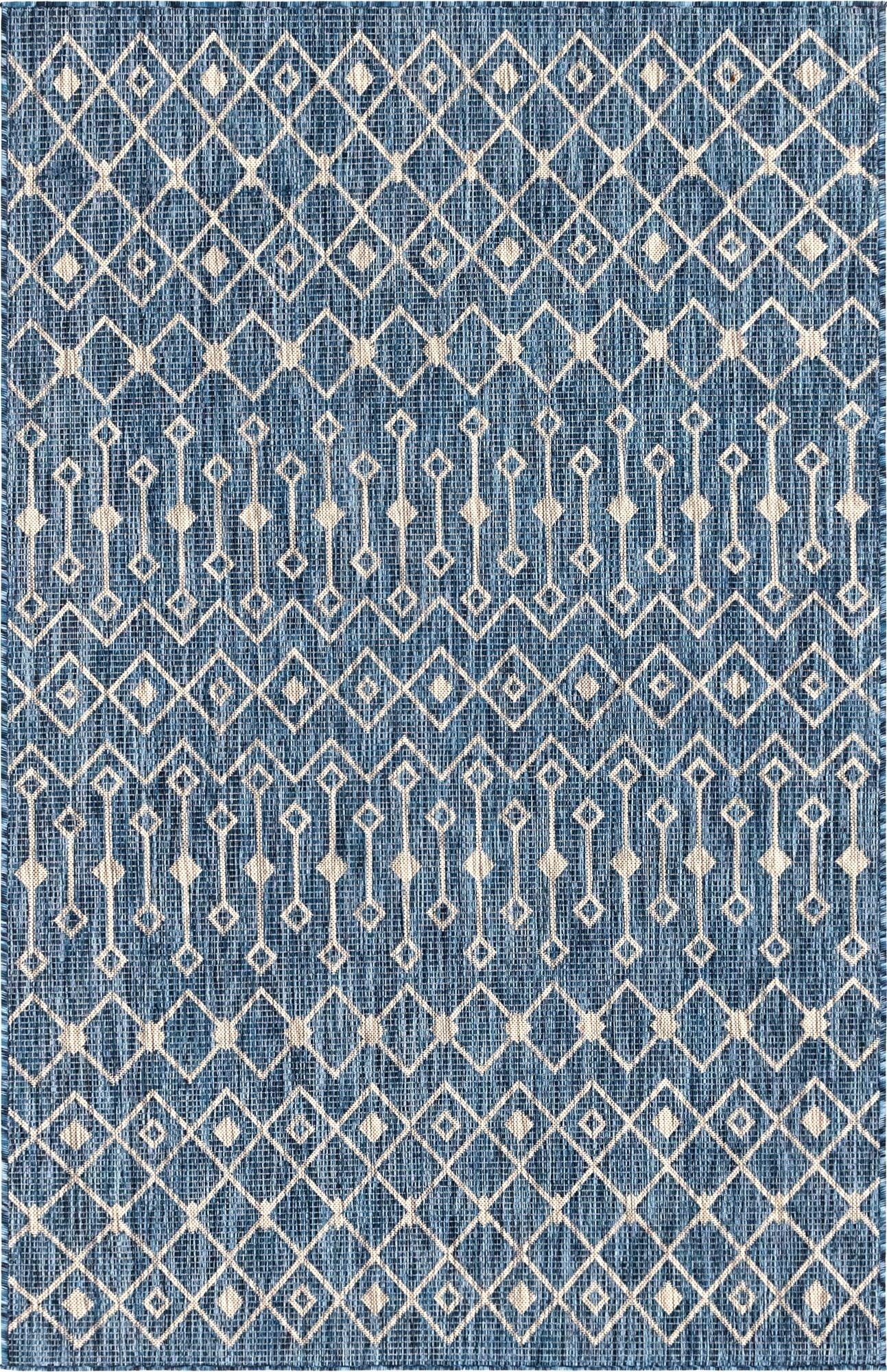  5' 3 x 8'  Washable Lattice Indoor / Outdoor Rug