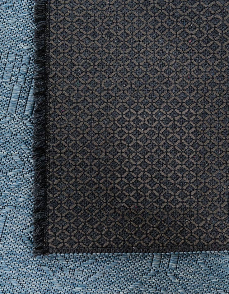 Detail image of  3' 10 x 6' 1  Washable Modern Indoor / Outdoor Rug