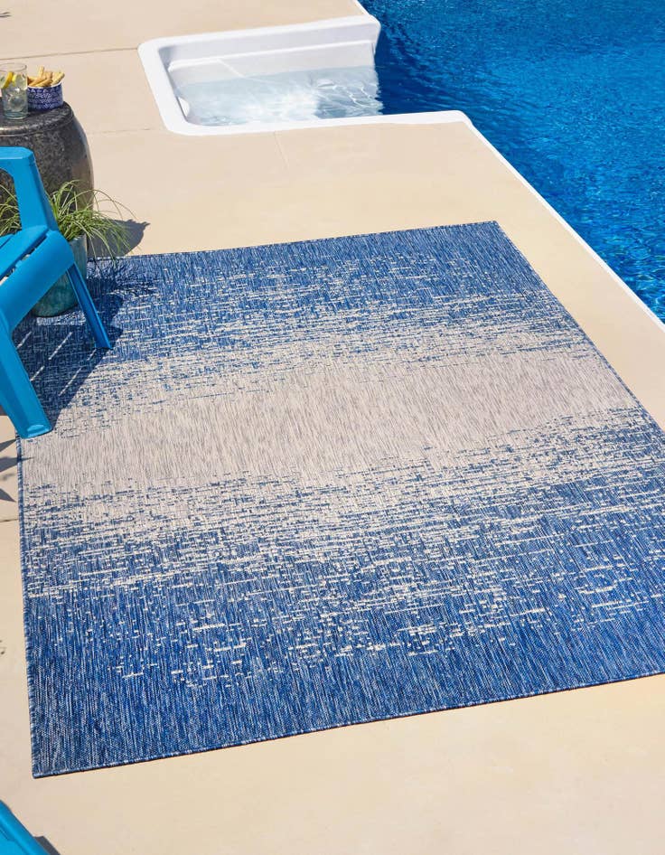 Detail image of  7' x 10'  Washable Modern Indoor / Outdoor Rug