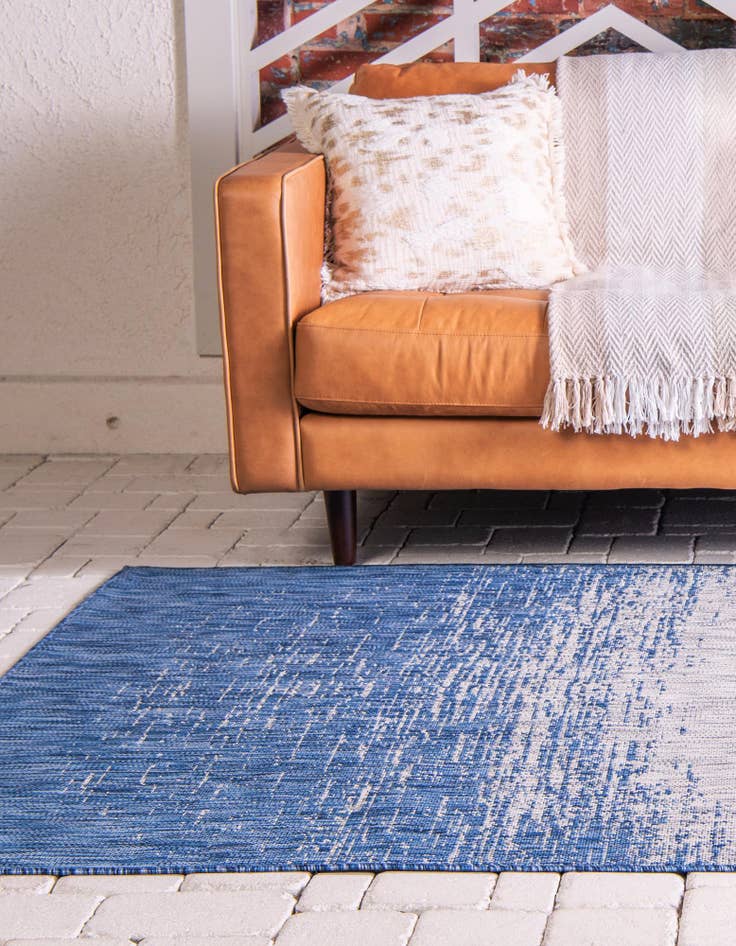 Detail image of  7' x 10'  Washable Modern Indoor / Outdoor Rug