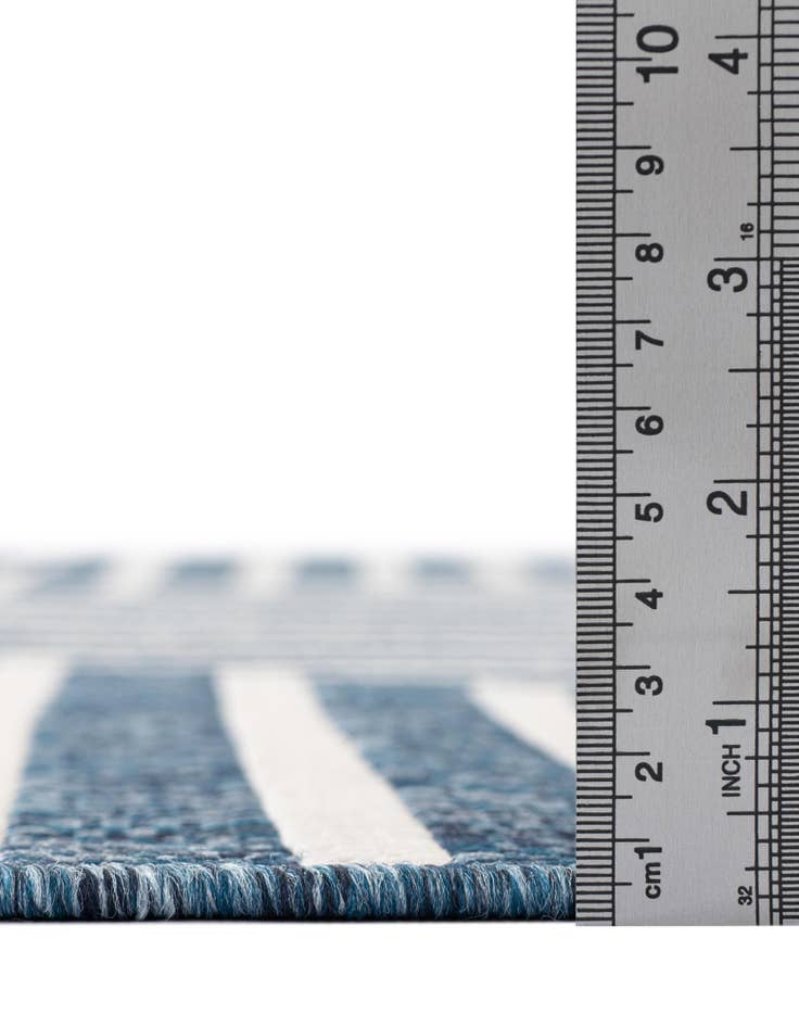 Detail image of  4' x 6'  Washable Modern Indoor / Outdoor Rug