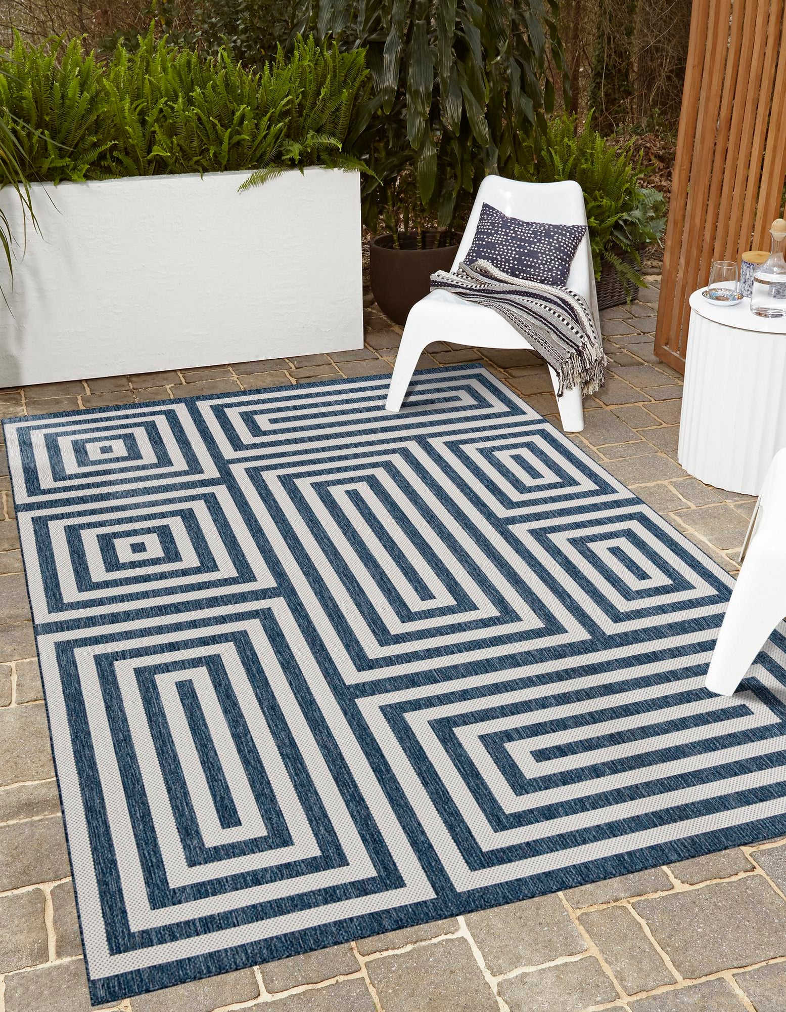 Blue 7' 10 x 10' Modern Indoor / Outdoor Rug | Rugs.com