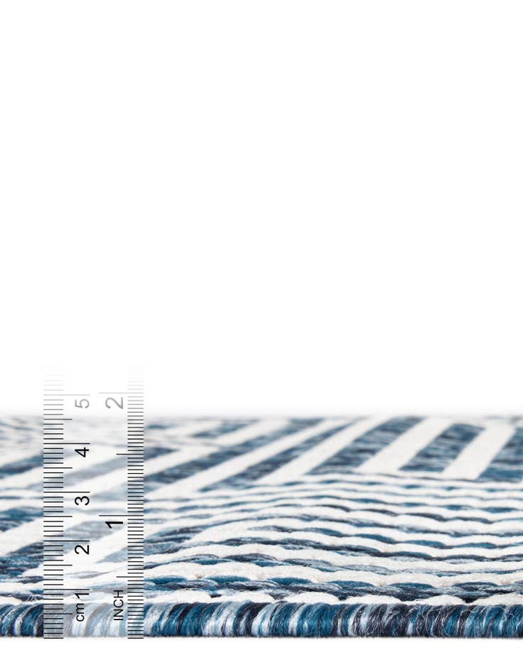 Detail image of  5' 3 x 8'  Washable Modern Indoor / Outdoor Rug