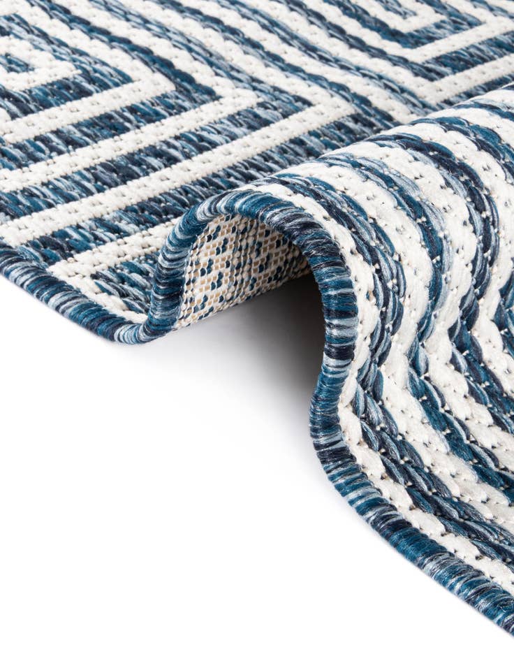 Detail image of  5' 3 x 8'  Washable Modern Indoor / Outdoor Rug