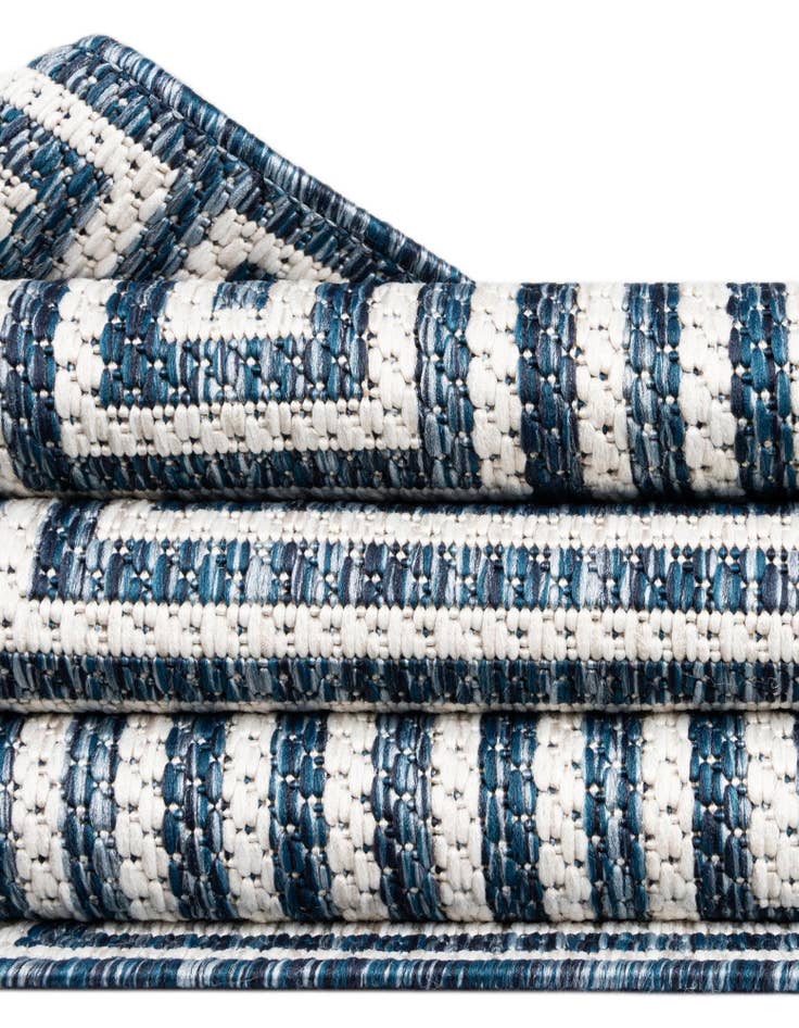 Detail image of  5' 3 x 8'  Washable Modern Indoor / Outdoor Rug