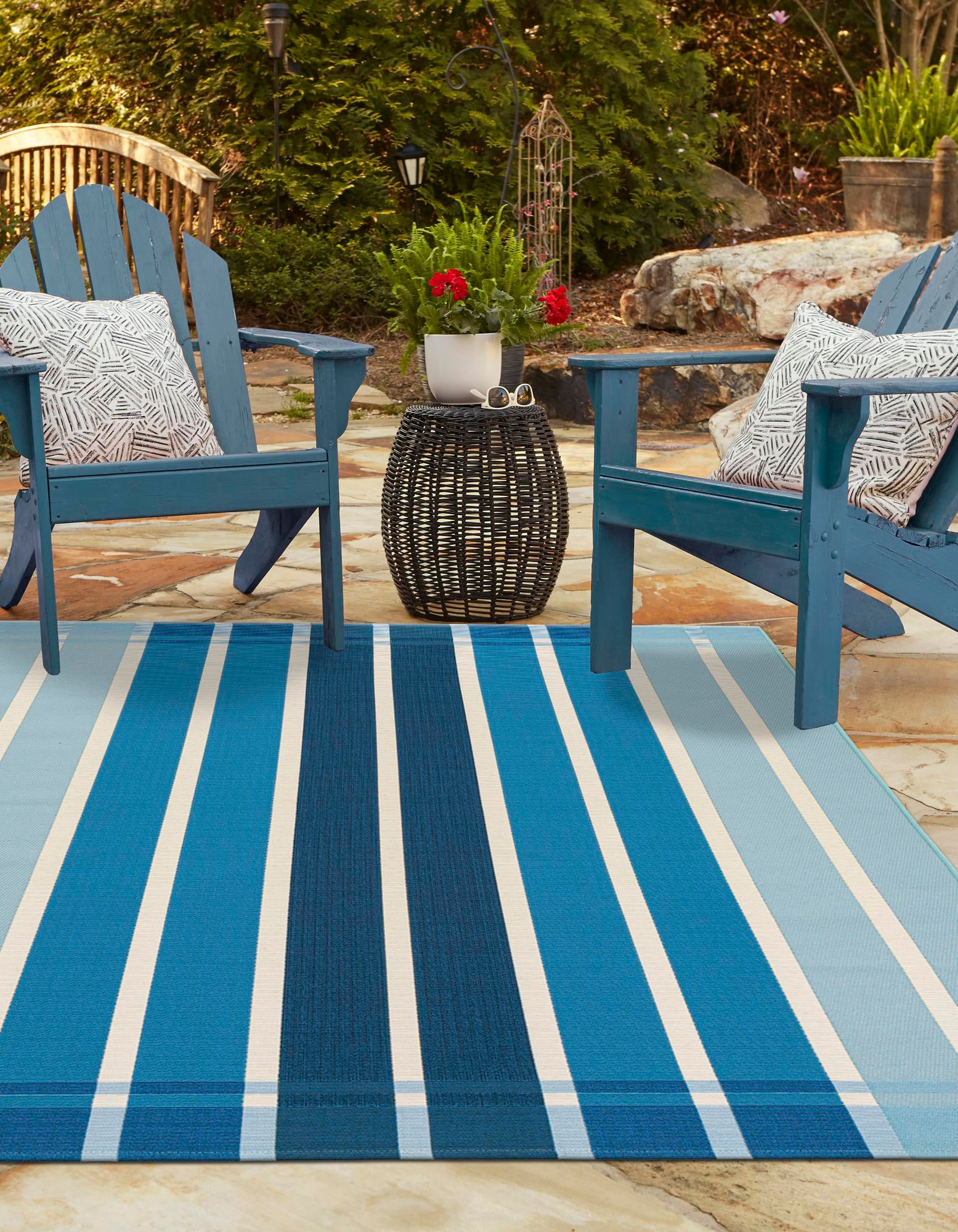 Blue 7' 10 x 10' Ribbon Outdoor Rug | Rugs.com