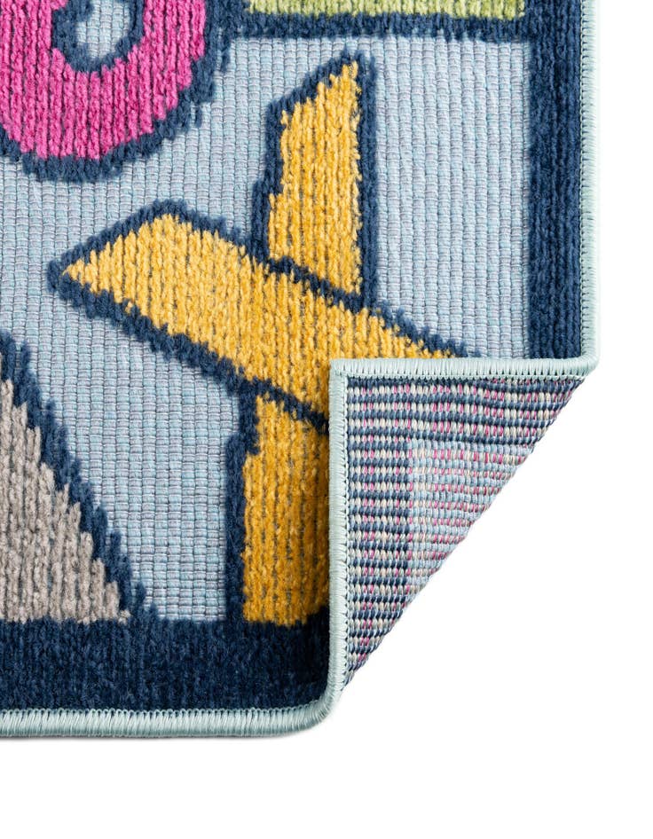 Detail image of  5' 3 x 7' 7  Washable  Indoor / Outdoor Rug