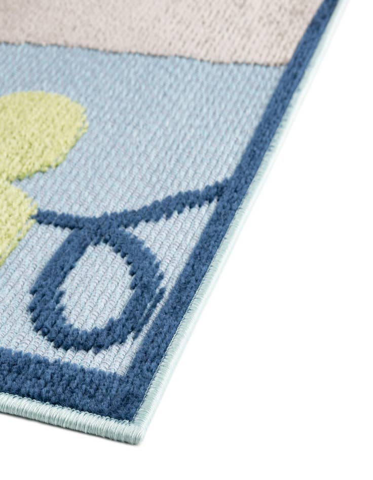 Detail image of  5' 3 x 7' 7  Washable  Indoor / Outdoor Rug