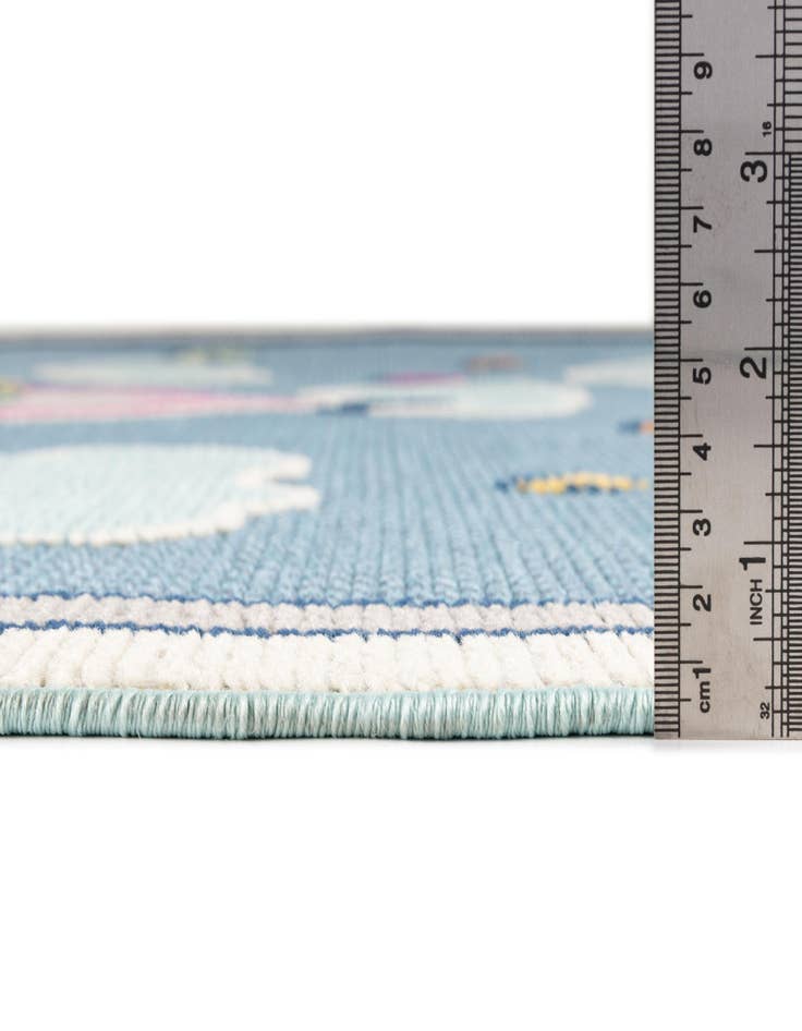 Detail image of  5' 3 x 7' 7  Washable  Indoor / Outdoor Rug