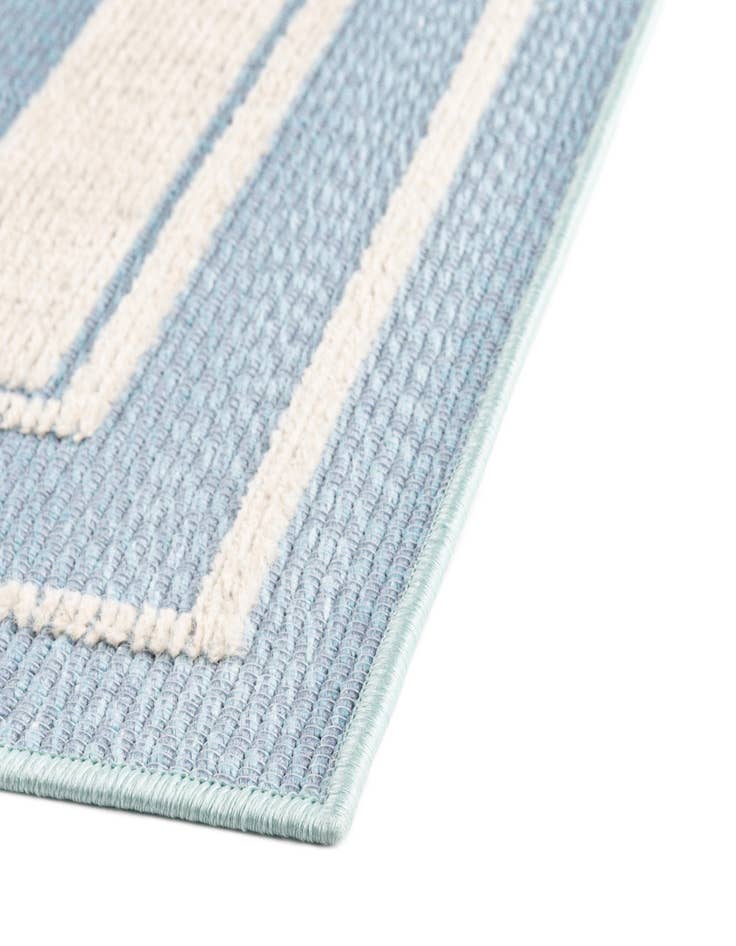 Detail image of  5' 3 x 7' 7  Washable  Indoor / Outdoor Rug
