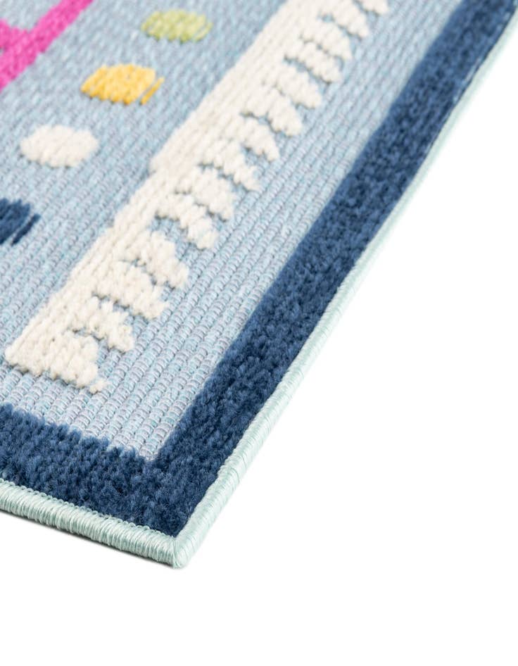 Detail image of  7' 3 x 9' 10  Washable  Indoor / Outdoor Rug