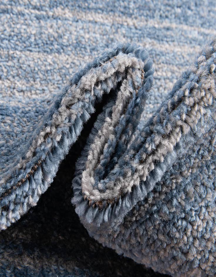 Detail image of  2' 7 x 4'  Washable  Indoor / Outdoor Rug