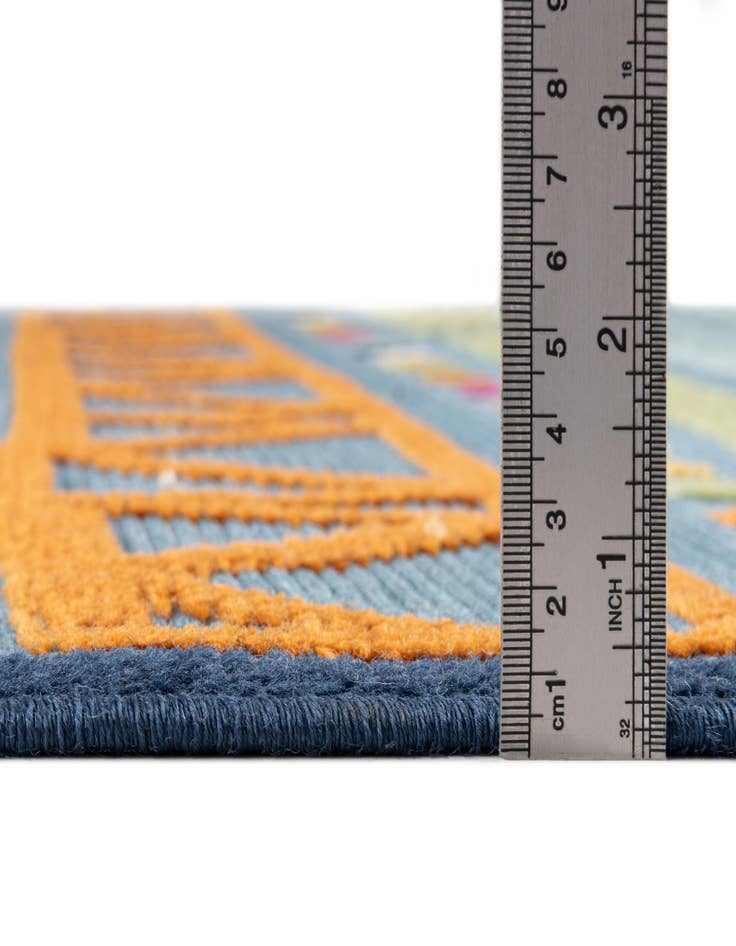 Detail image of  4' 7 x 7' 3  Washable  Indoor / Outdoor Rug